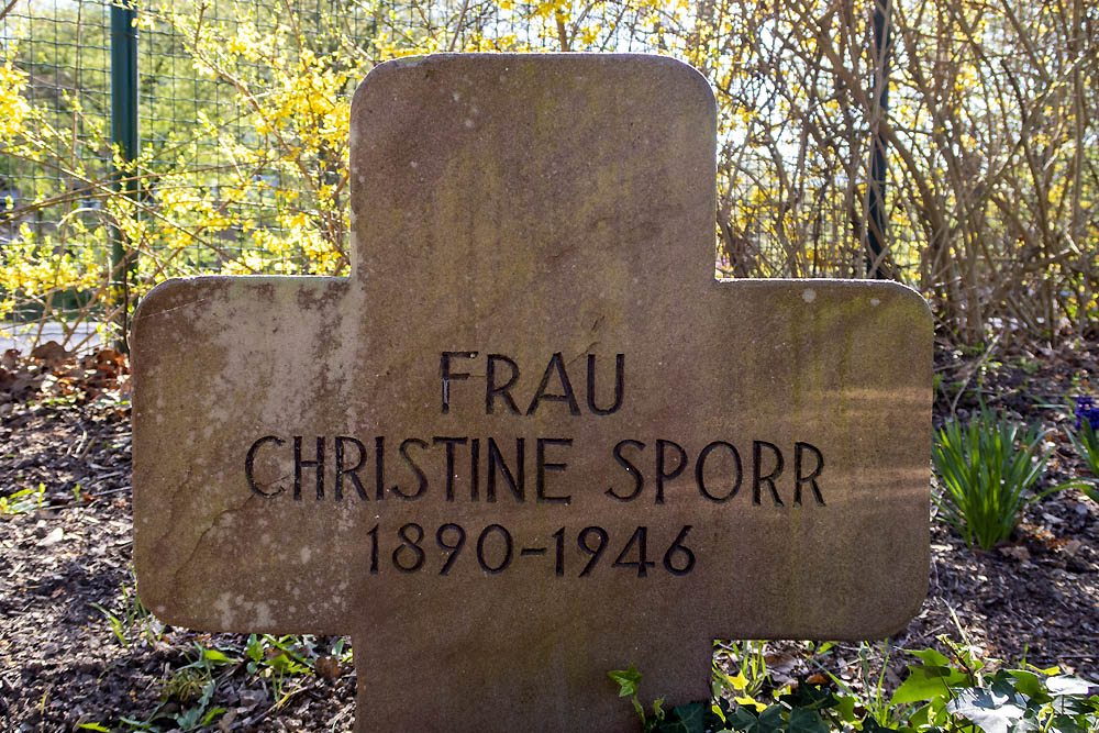 Duitse Oorlogsgraven en Monument Ahe #2