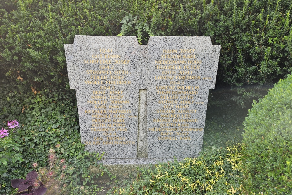 Oorlogsmonument Lippertsreute #2