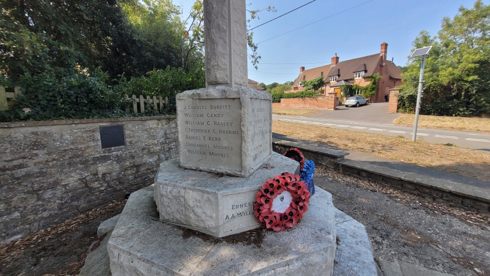 Oorlogsmonument Bourton #6