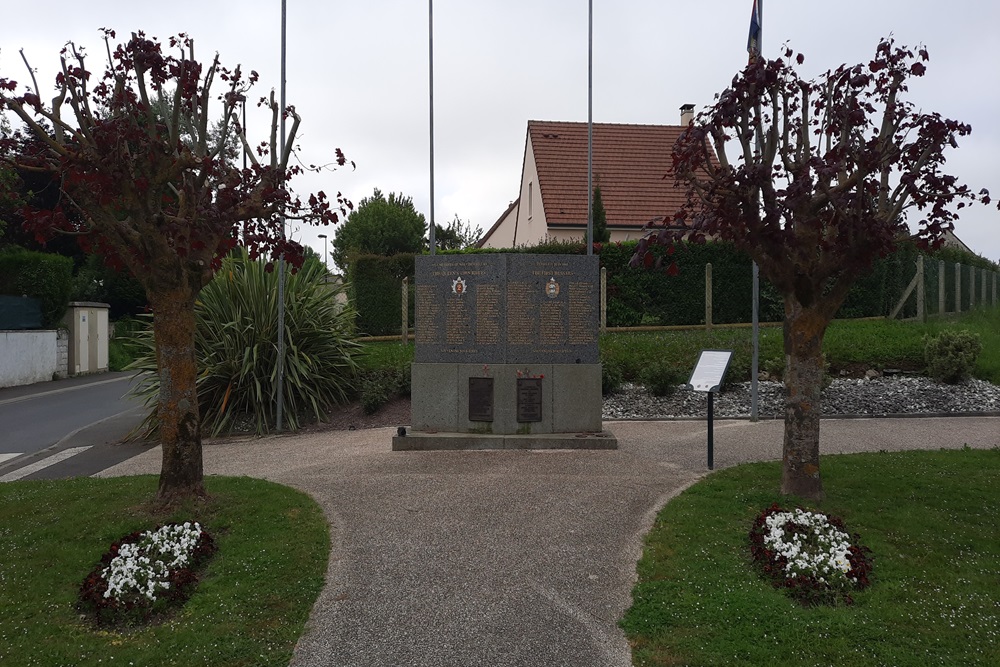  Queen's Own Rifle - First Hussars Memorial Le Mesnil-Patry #1