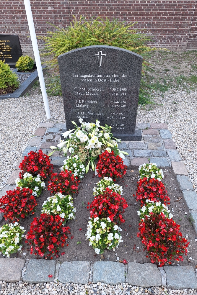 Dutch War Graves Reuver #3