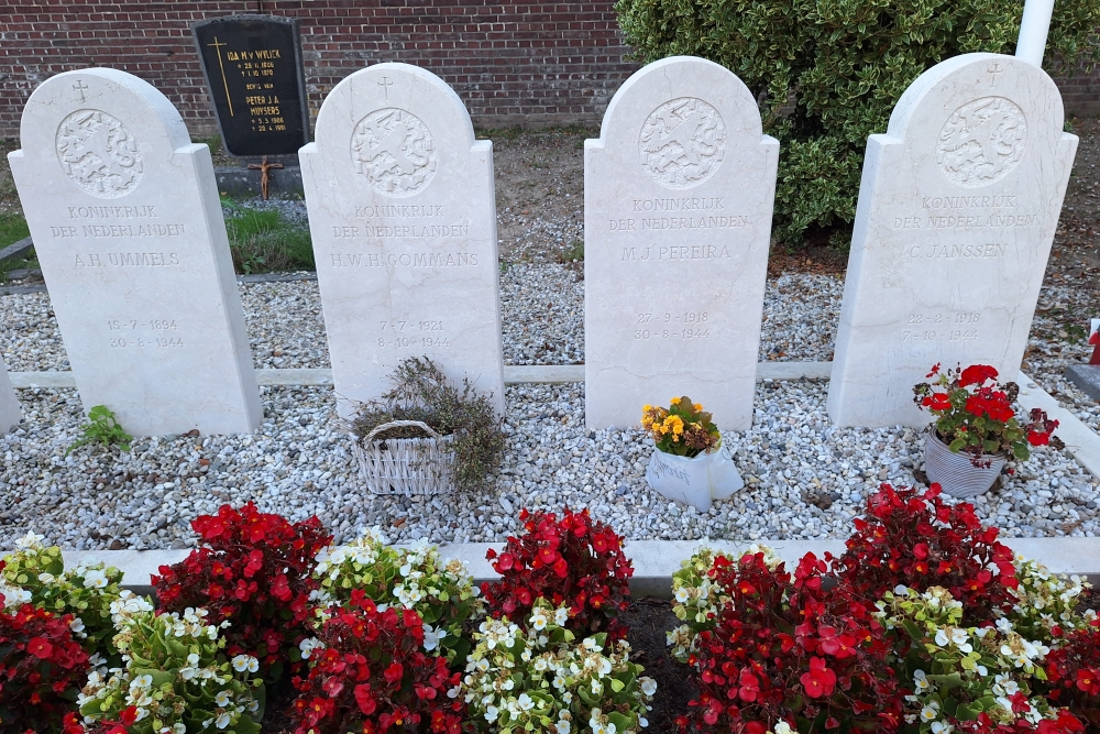 Dutch War Graves Reuver #5