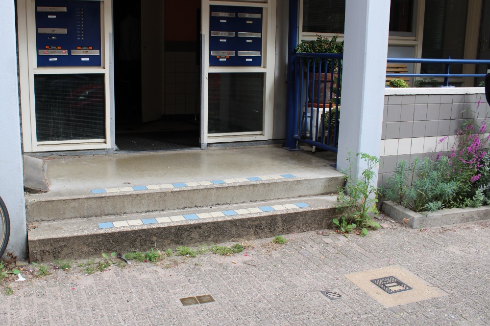 Stolpersteine Nieuwe Kerkstraat 111 #4