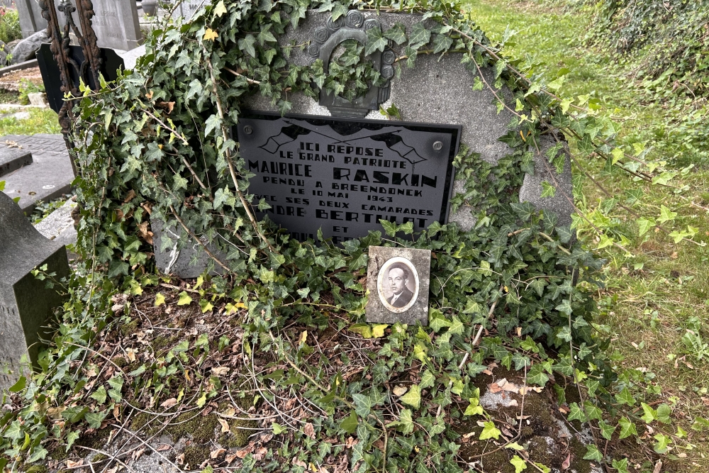 Belgian Wargraves at Wandre #1