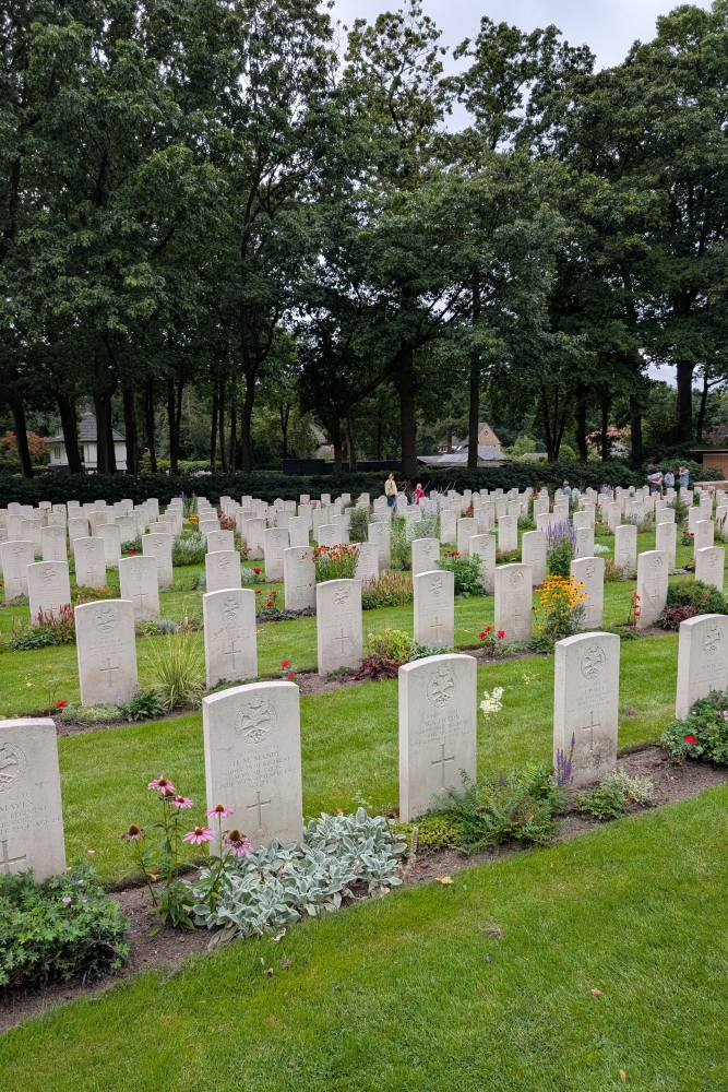 Oorlogsbegraafplaats van het Gemenebest Arnhem Oosterbeek #7