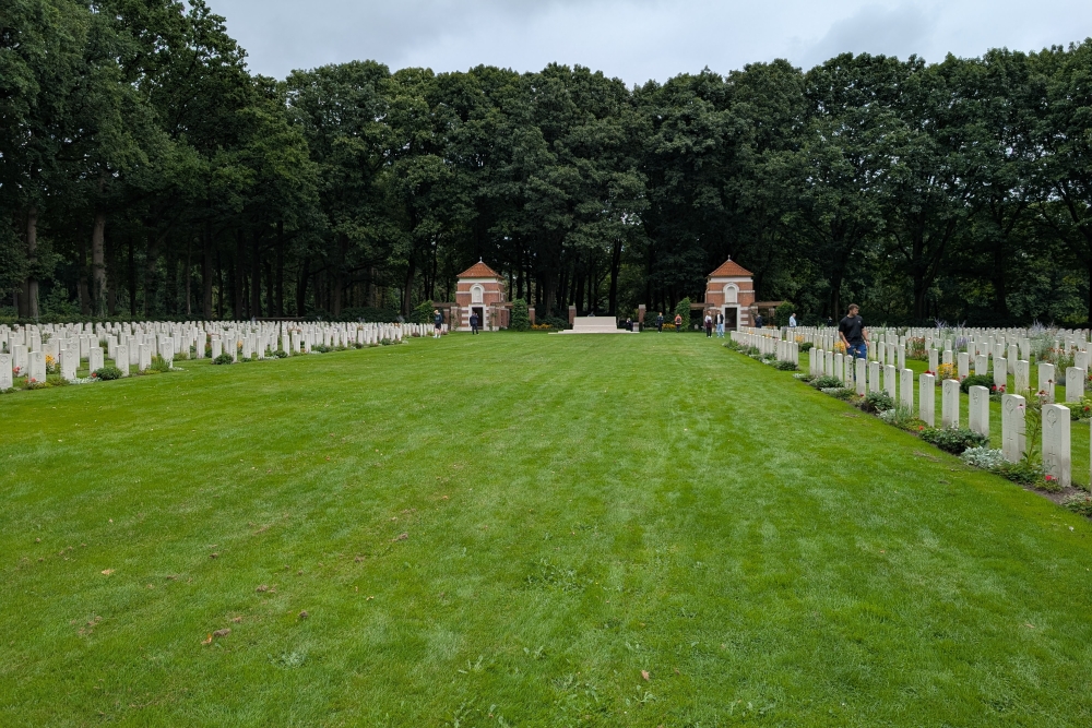 Oorlogsbegraafplaats van het Gemenebest Arnhem Oosterbeek #8