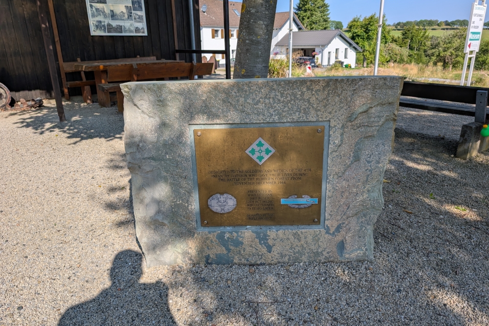 Monument 4th Infantry Division #1