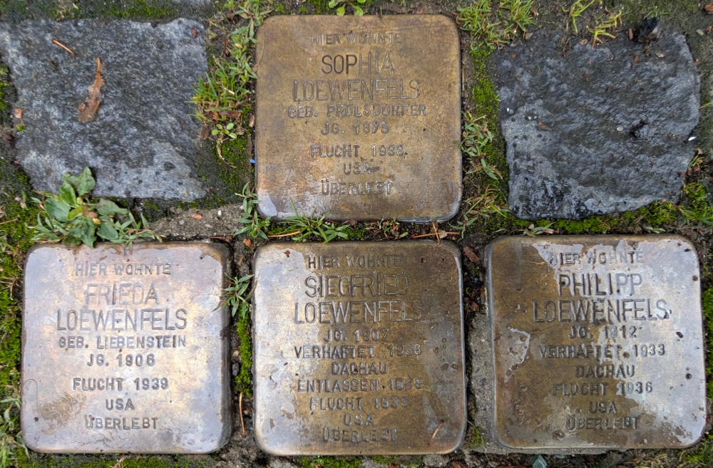 Stolpersteine Paradeplatz 5