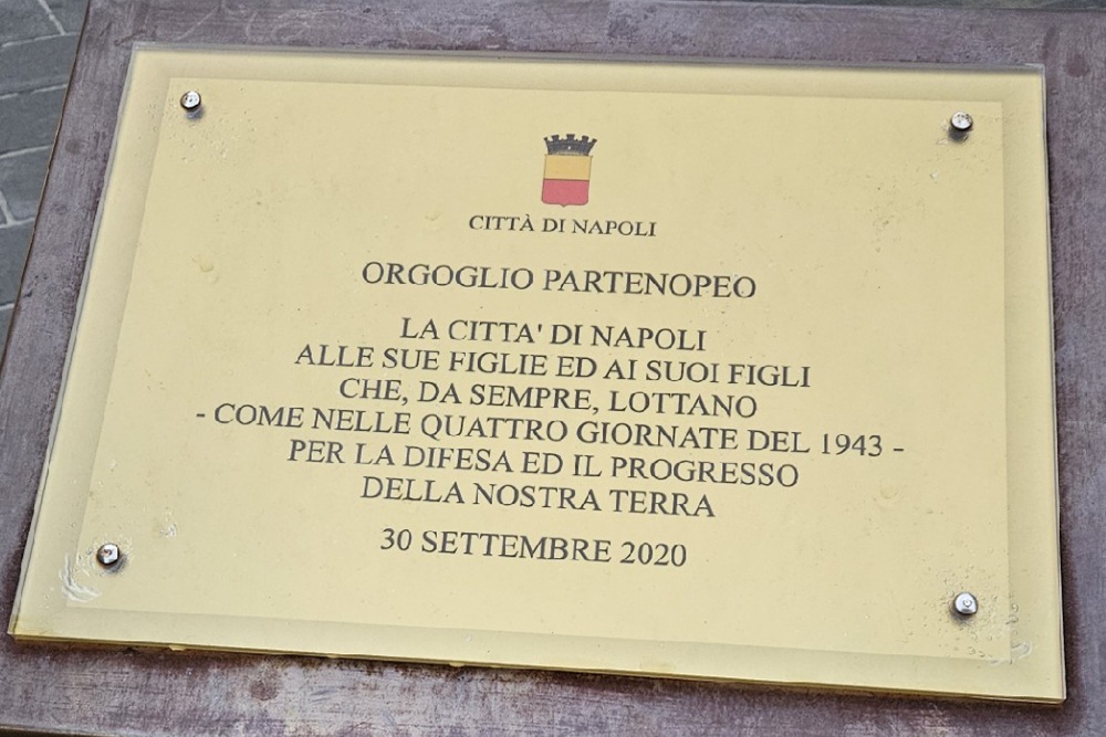 Gedenkteken Dag van de Napolitaanse Trots  #1