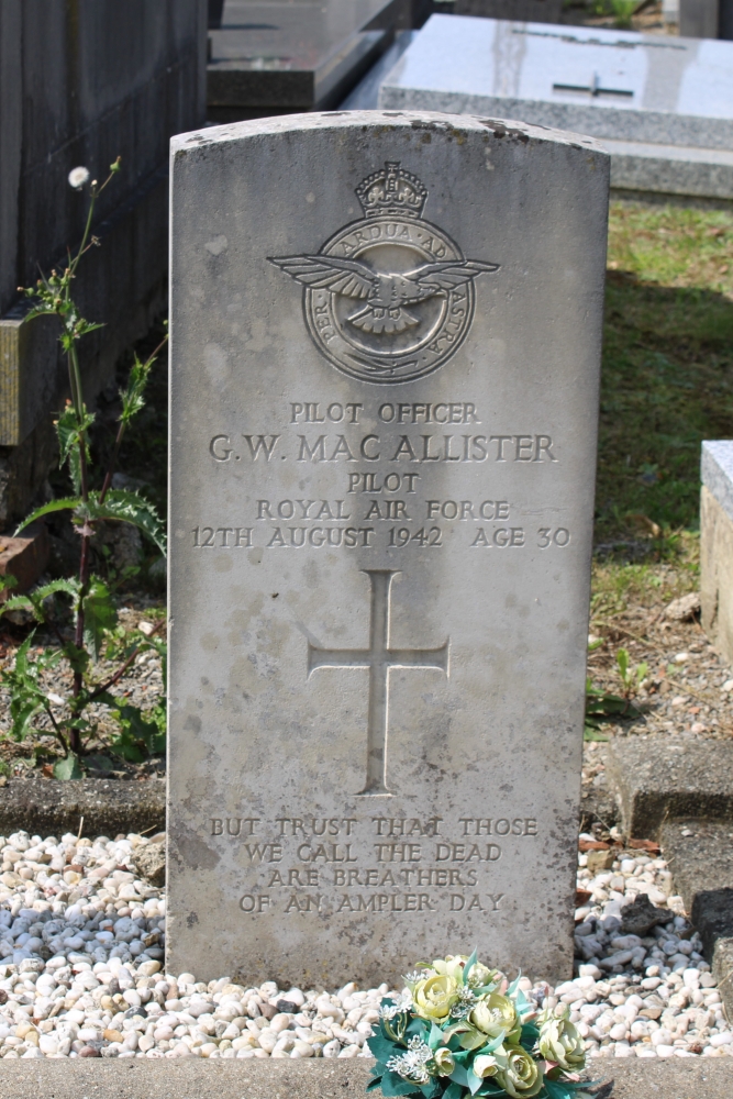 Commonwealth War Graves Méan #5