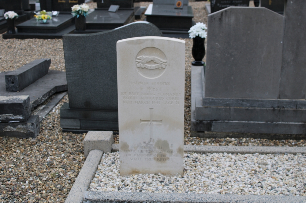 Oorlogsgraven van het Gemenebest Dilsen #5