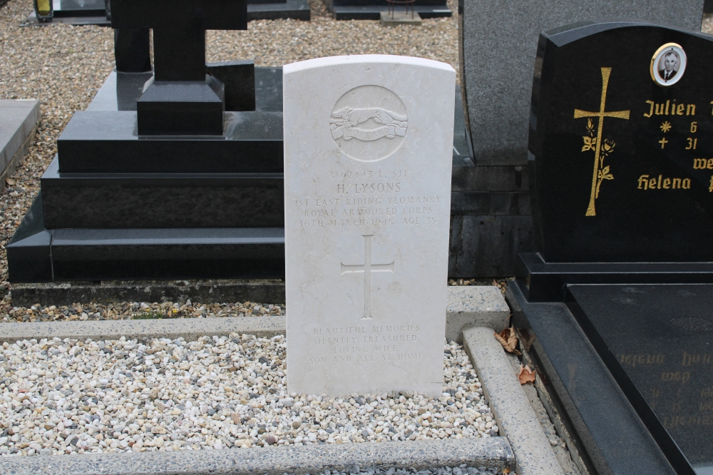 Oorlogsgraven van het Gemenebest Dilsen #7