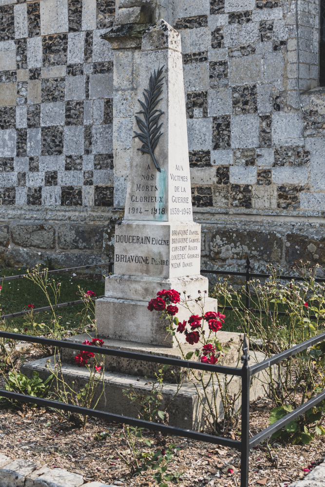 War Memorial Le Fresne