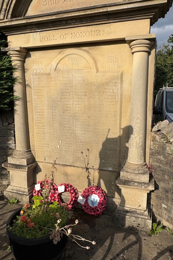 Oorlogsmonument Bridgemont #2