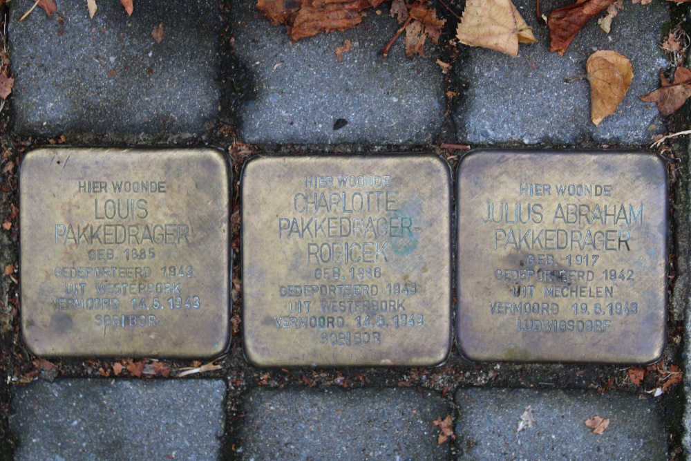 Stolpersteine Sint Vitusstraat 22