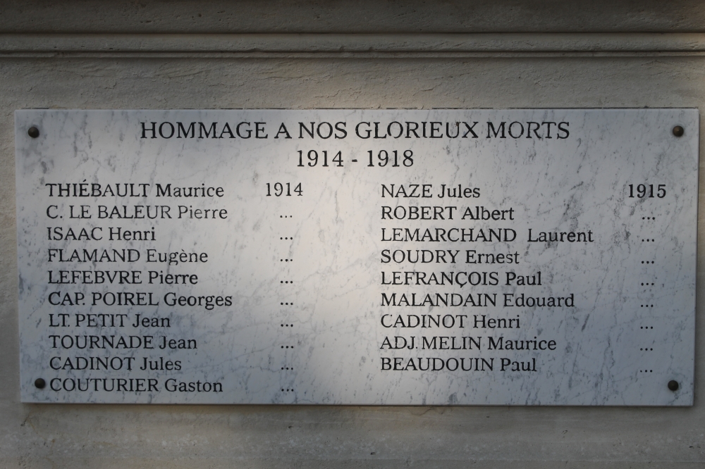 Oorlogsmonument Saint-Pierre-en-Port #5