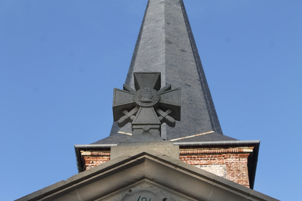 Oorlogsmonument Saint-Pierre-en-Port #8