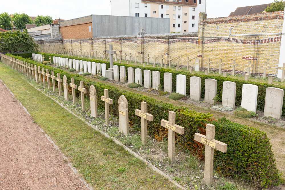 Graves Civilian Victims Communal Cemetery Malo-les-Bains #5