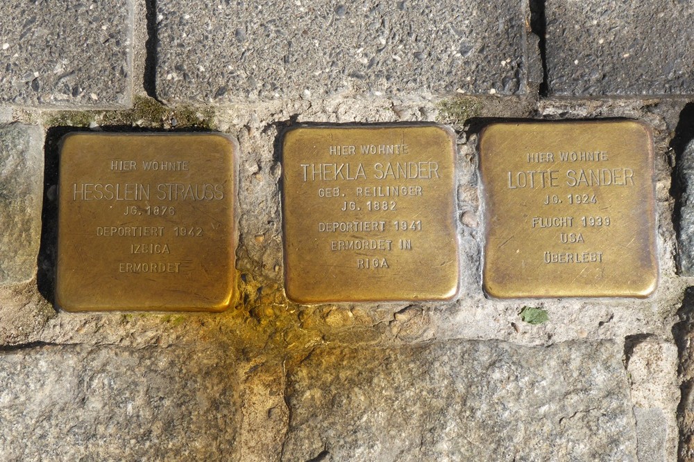Stumbling Stones Steinweg 38