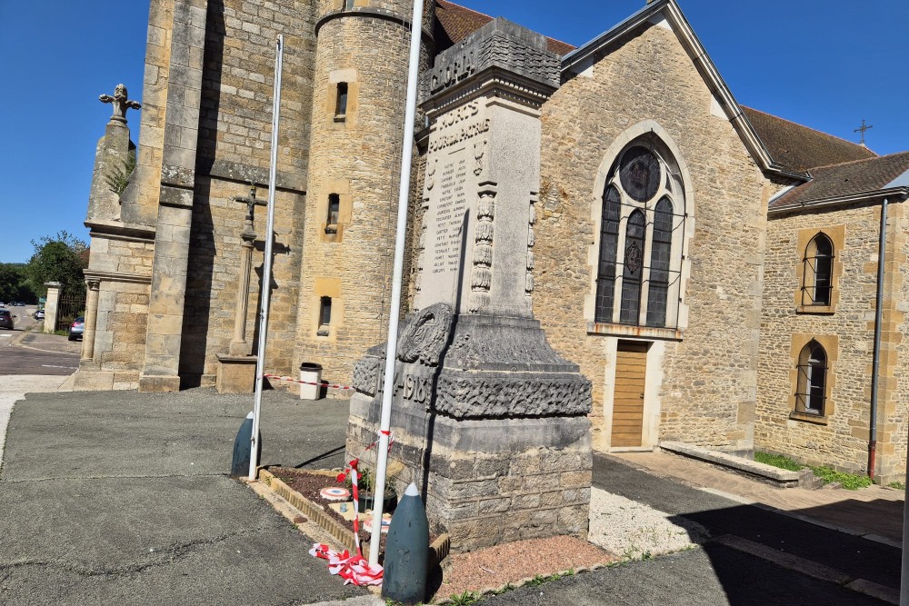 War Memorial  Longeau-Percey      #4