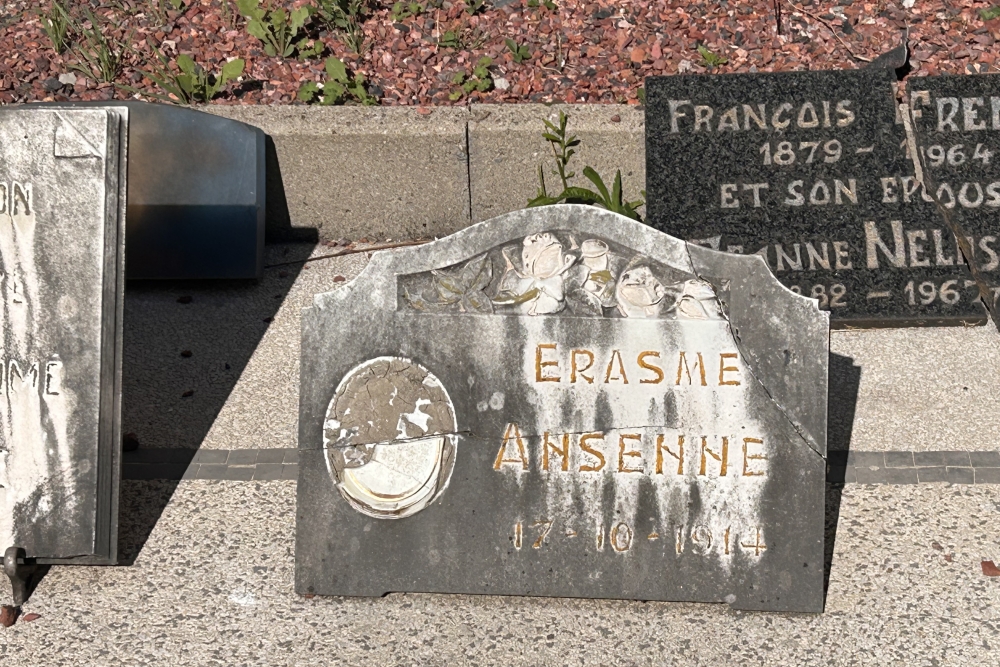 Belgische Oorlogsgraven Hermalle-sous-Agenteau #2