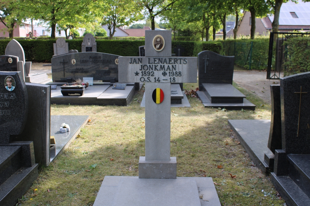 Belgian Graves Veterans Linde