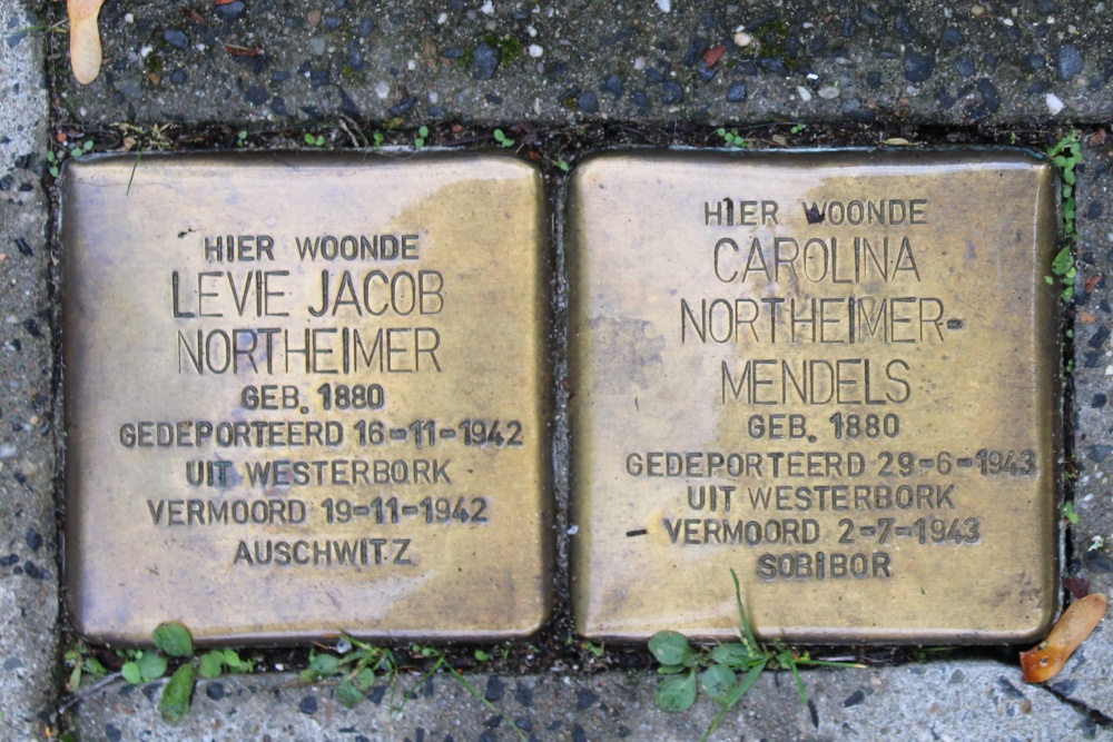Stumbling Stones Castorstraat 10 #1