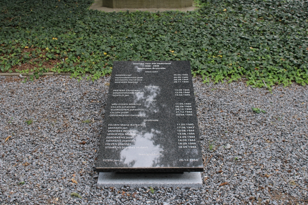Oorlogsmonument Meeuwen #3