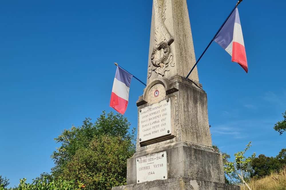 Oorlogsmonument Saint-Broingt-les-Fosses #3