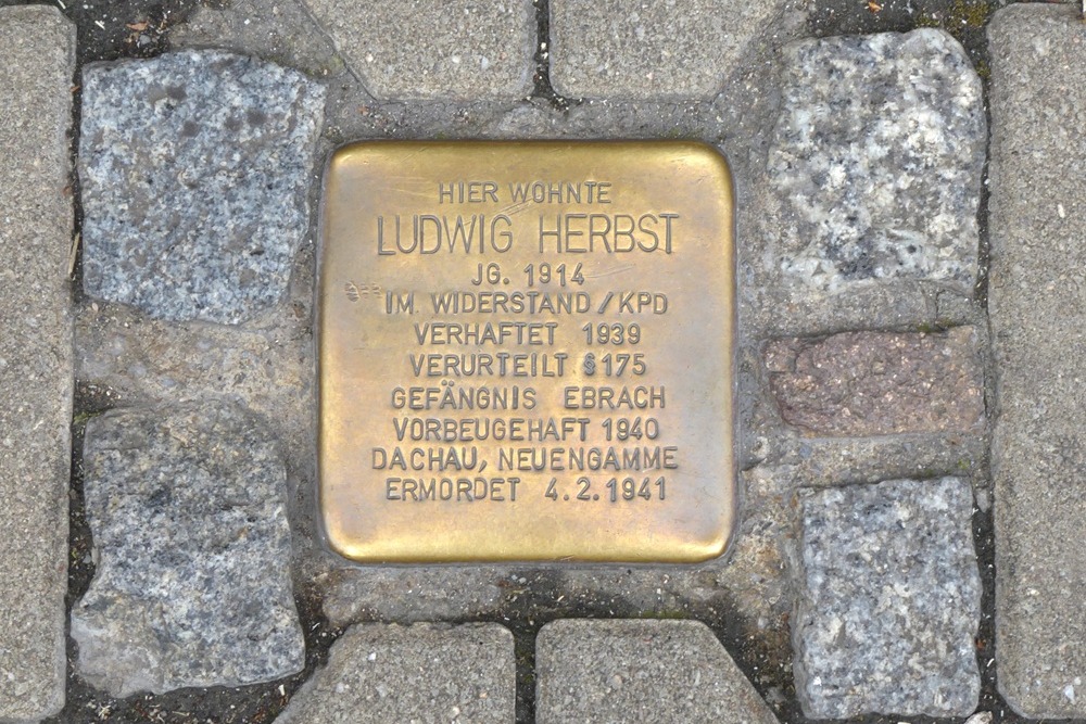 Stolperstein Dr.-Kurt-Schumacher-Strasse 16  #1