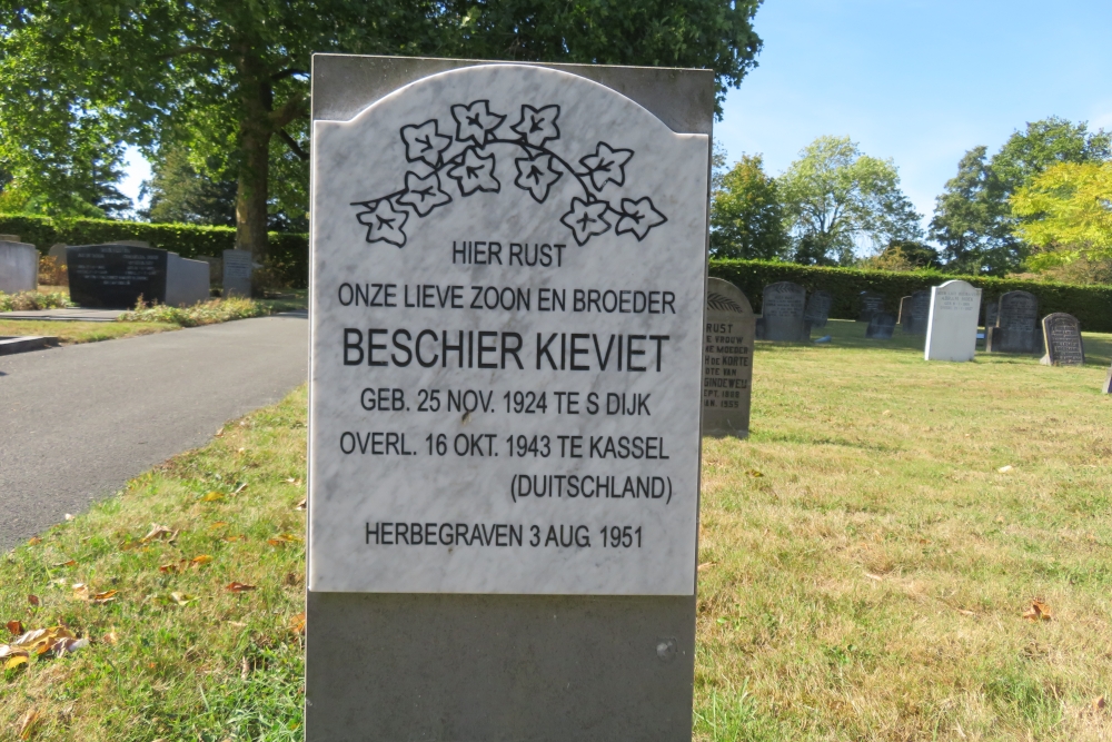 Dutch War Graves General Cemetery Sommelsdijk #6