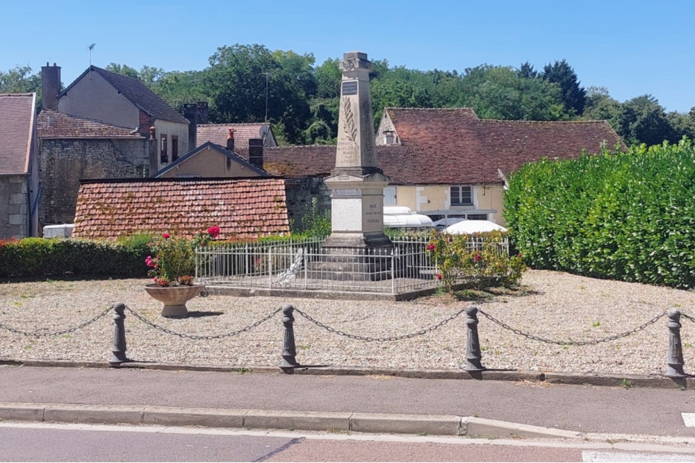 War Memorial Gy-l'Évêque #2