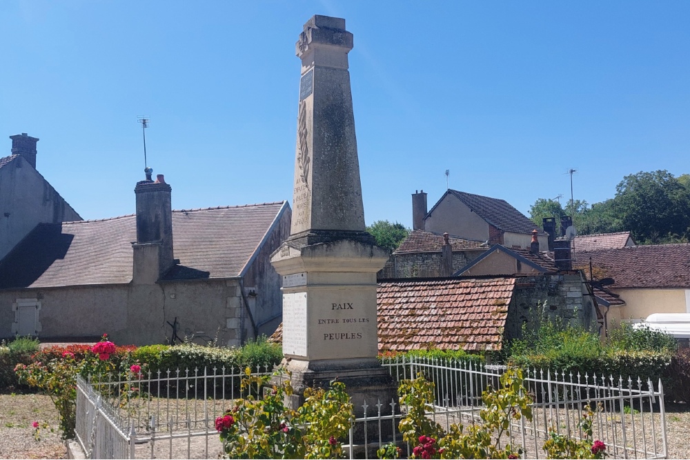 War Memorial Gy-l'Évêque #3