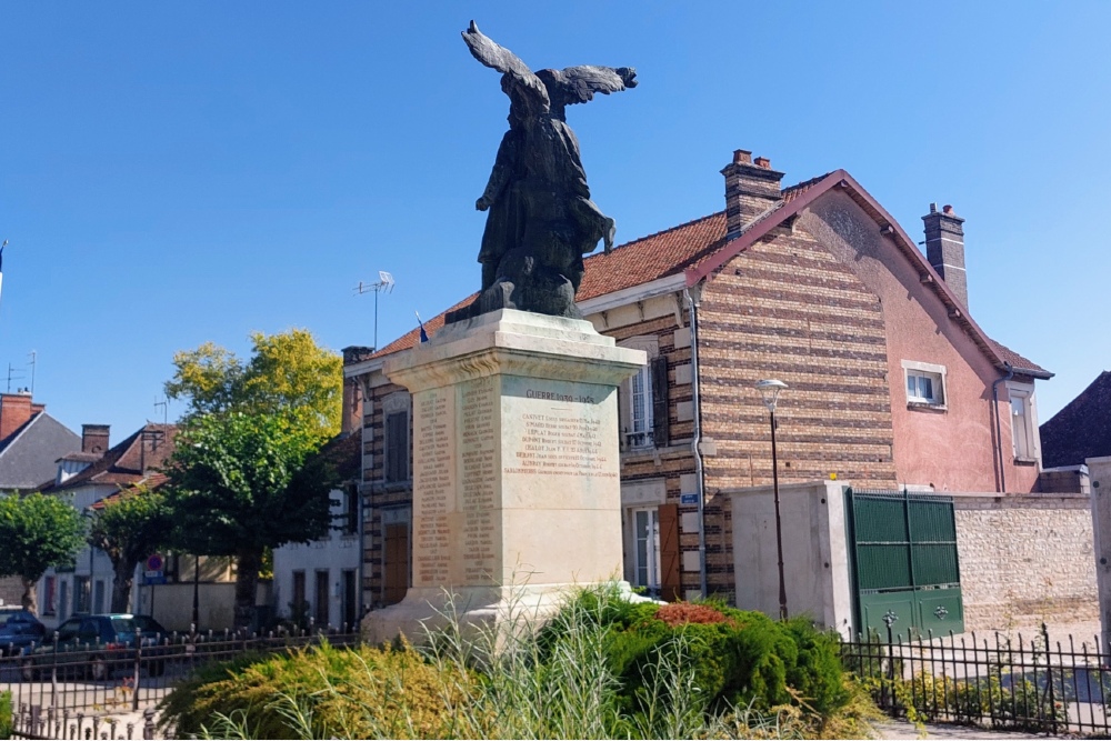 War Memorial  Arcis-sur-Aube #2