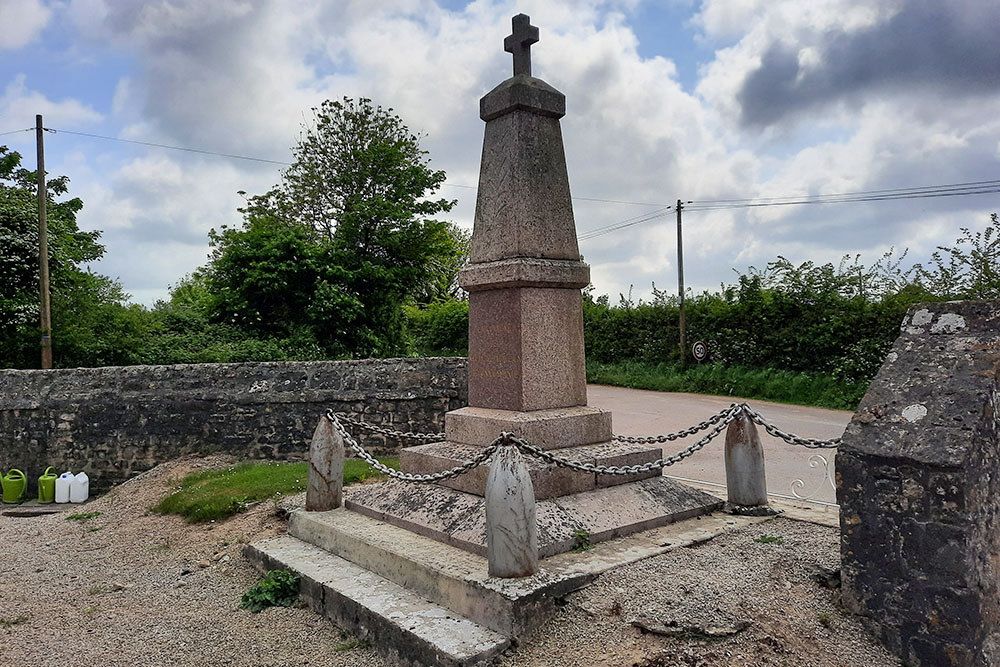 Oorlogsmonument Neuville-au-Plain #2