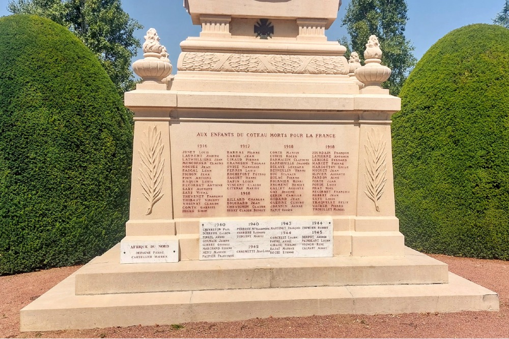Oorlogsmonument Begraafplaats Le Coteau #6