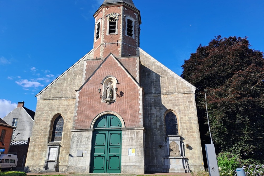War Memorial Oosterzele #2
