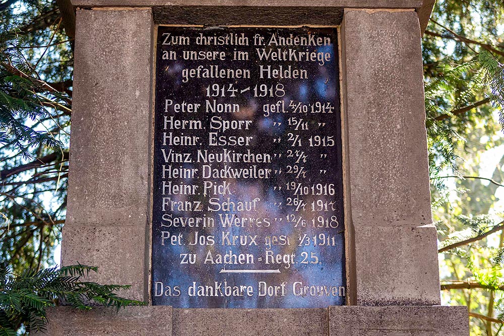 Oorlogsmonument Grouven #2