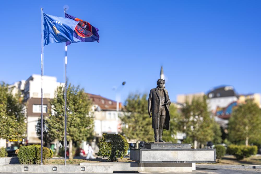 Statue Ibrahim Rugova