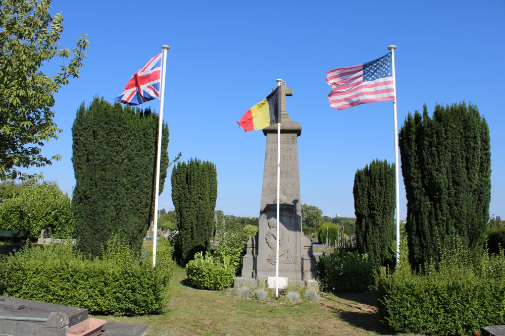 Oorlogsmonument Gembloux Begraafplaats #1