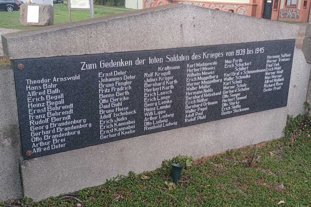 War Memorial Teschendorf #4