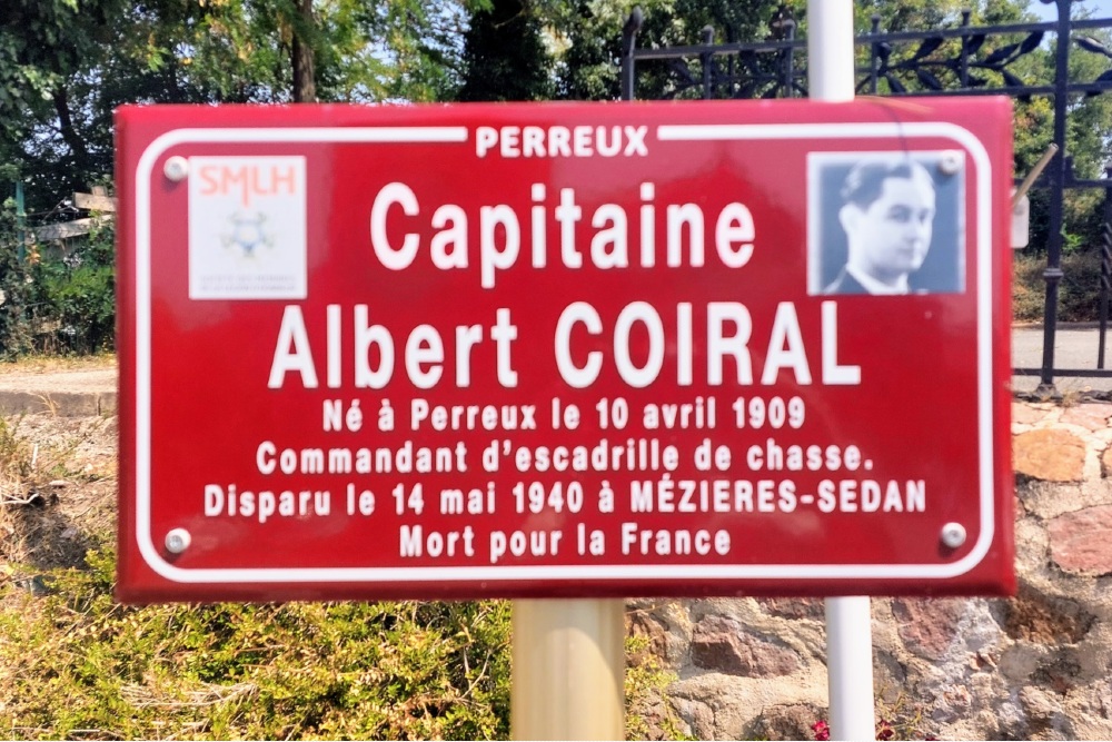 War Memorial Perreux #6