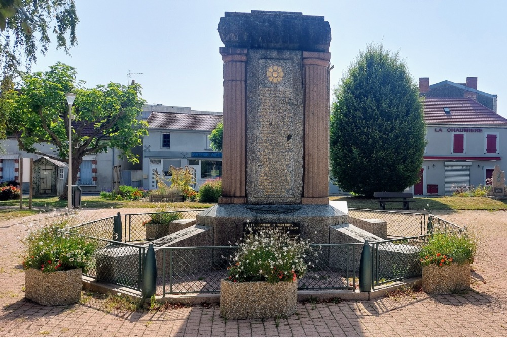 Oorlogsmonument Varennes-sur-Allier #1