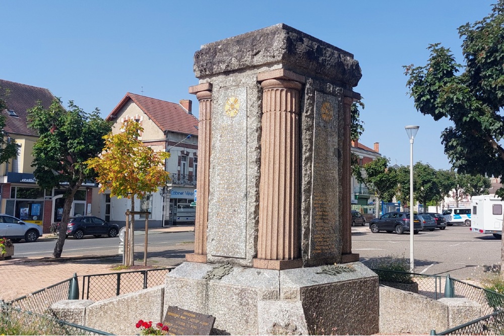 Oorlogsmonument Varennes-sur-Allier #4