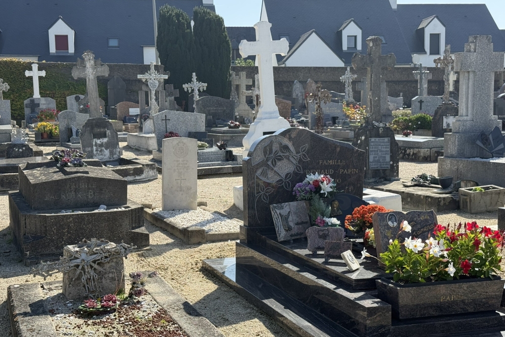 Commonwealth War Graves Piriac-sur-Mer #5