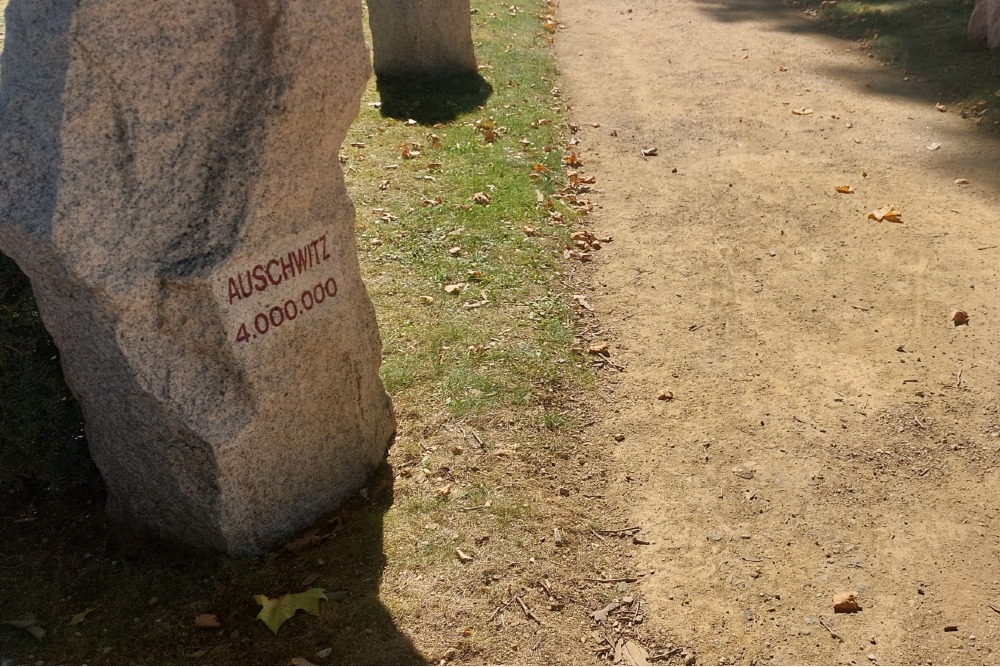 Monument voor de Gedeporteerden van de Regio van la Nievre #4