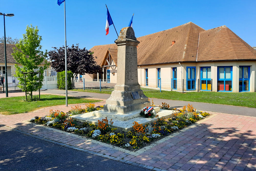 War Memorial Saint-Manvieu-Norrey #2