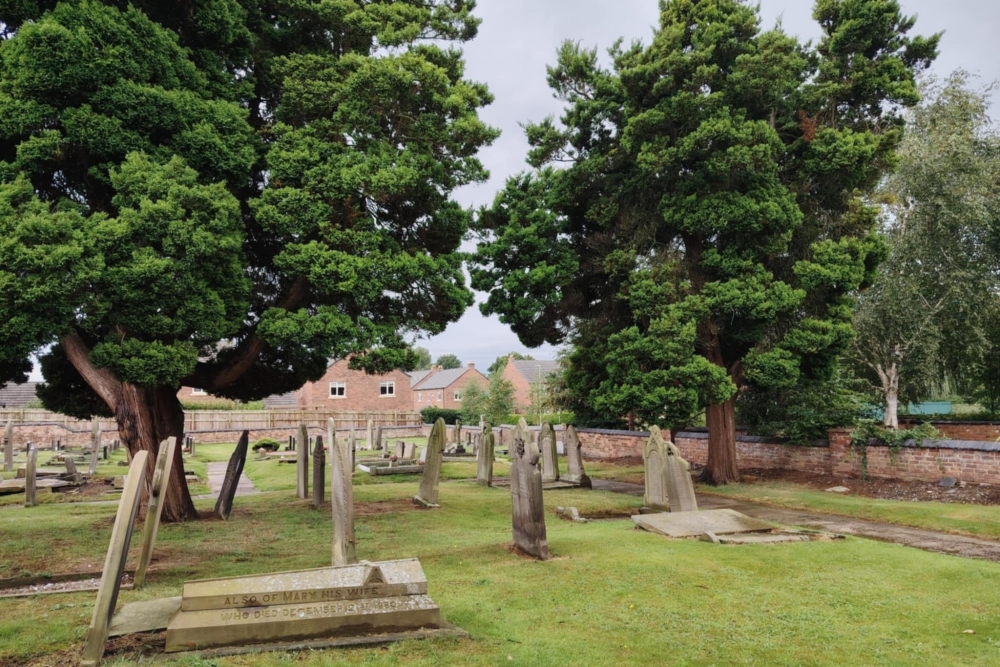 Commonwealth War Graves Wheelock Heath Baptist Chapelyard #2