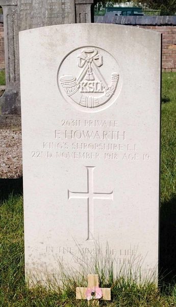 Commonwealth War Graves Wheelock Heath Baptist Chapelyard #4