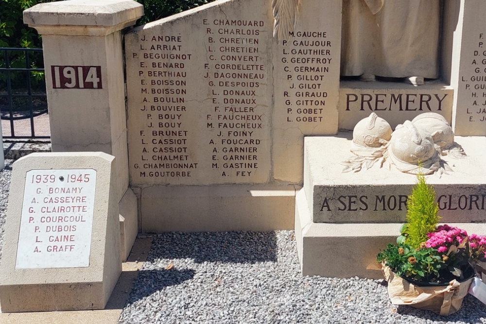 War Memorial Prémery #3